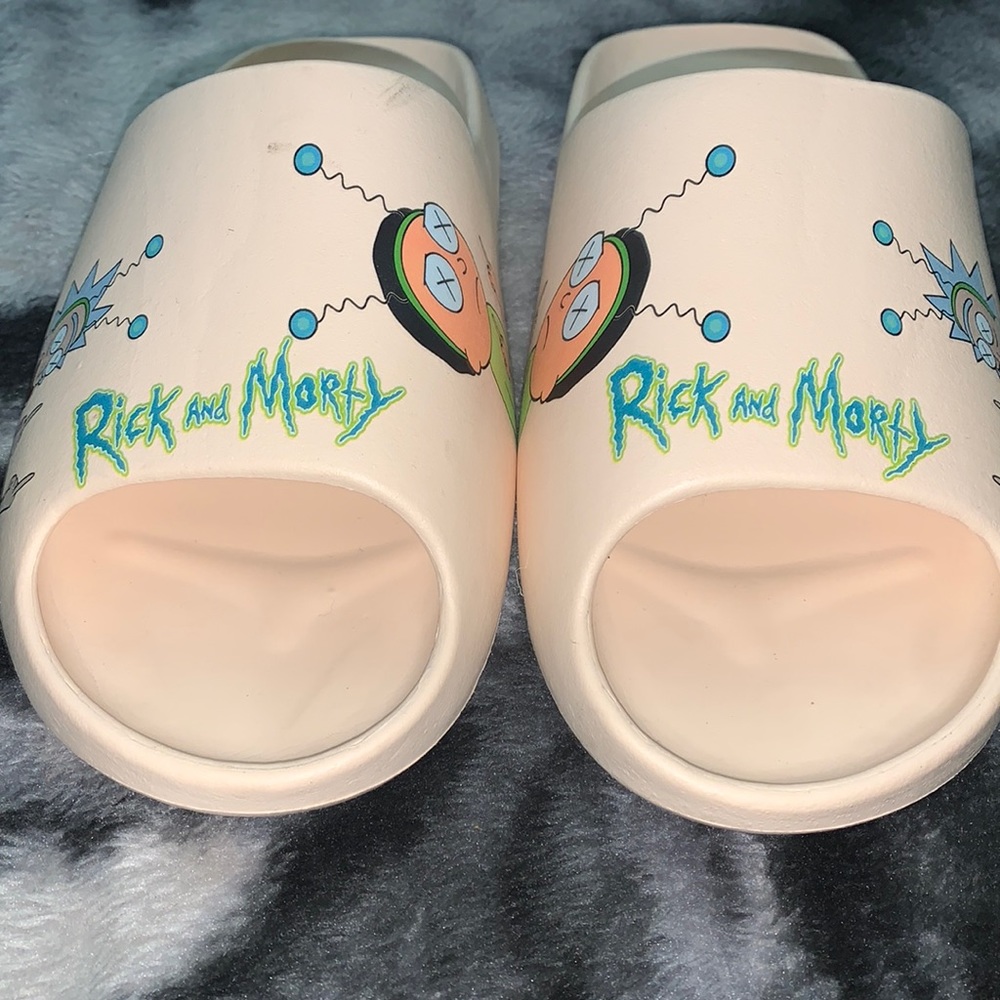 CUSTOM slides, Sz11, NOT YEEZYs